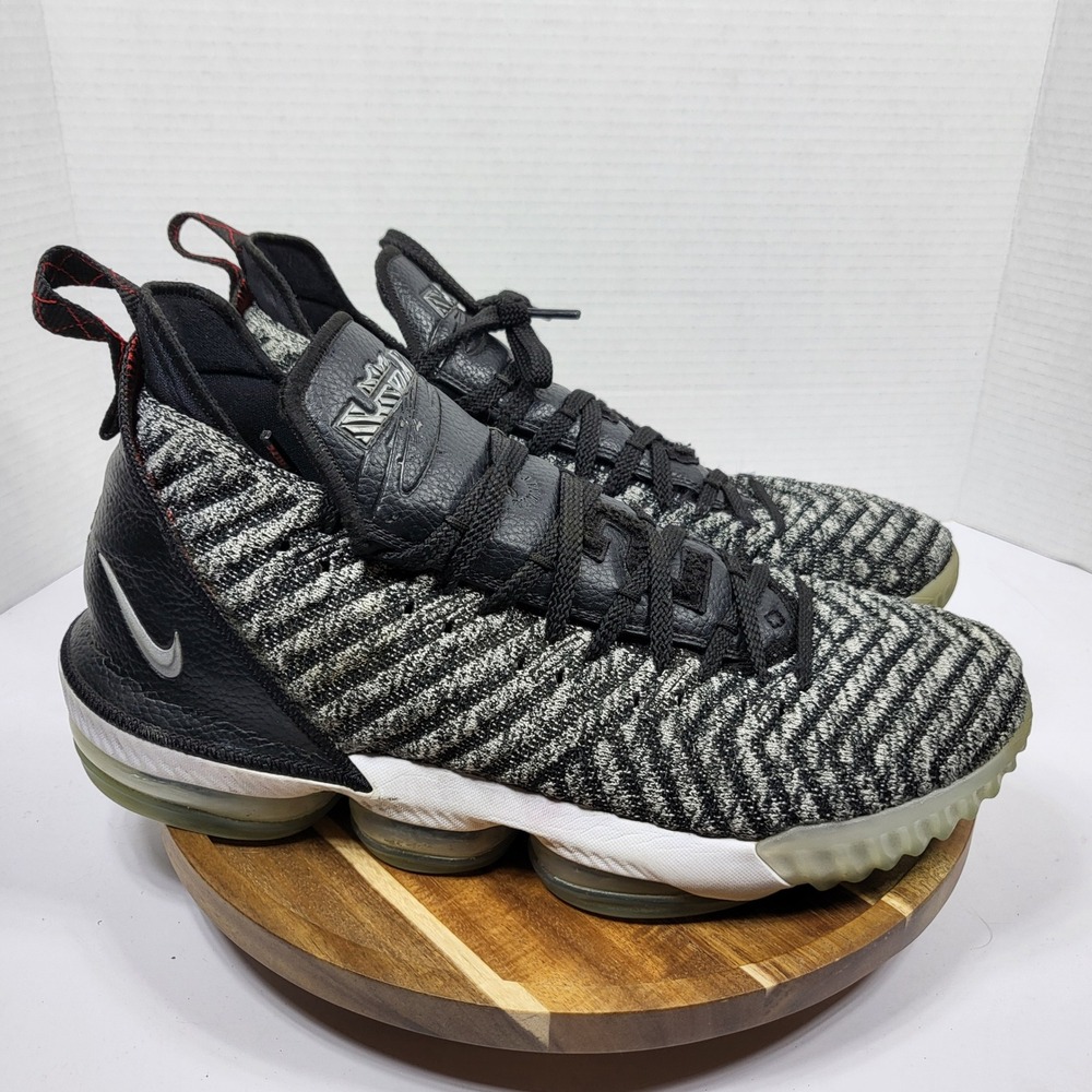Nike LeBron 16 Oreo Mens Size‎ 11 Black White Excellent Basketball AO2588-006